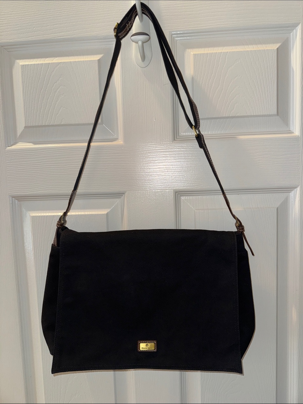 Etienne Aigner Black canvas Messenger Bag - Classic Women's Shoulder Bag laptop